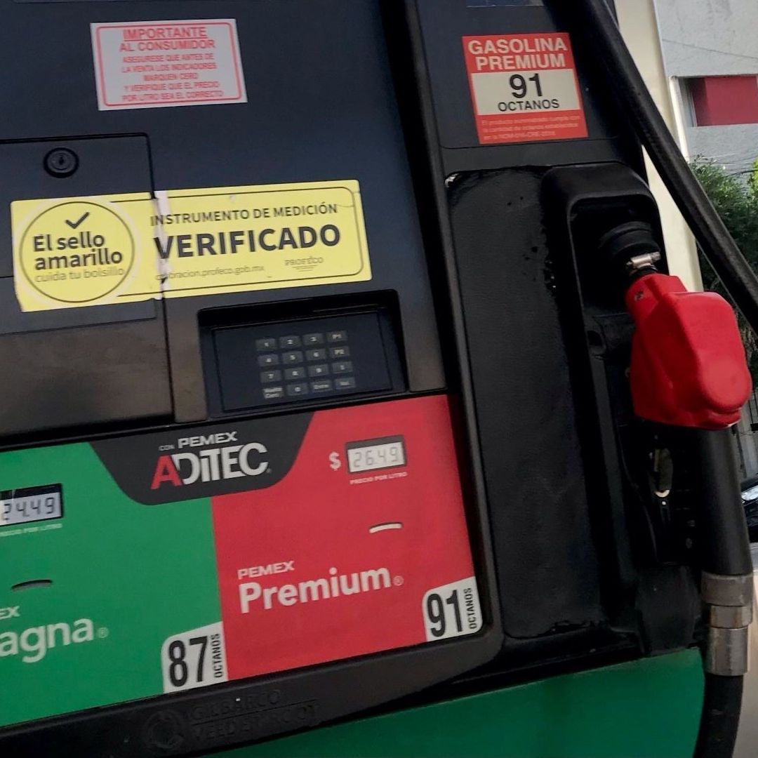 Gasolineros y Representantes de la ANTAD Acuden a Palacio Nacional