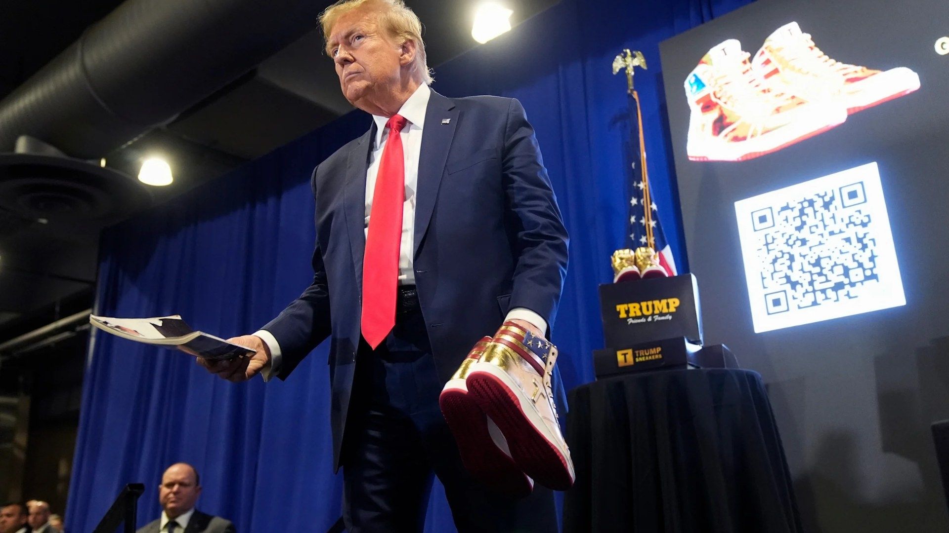 Familia Trump Enfrenta Polémica; los Acusan de Conflicto de Interés en Negocios Internacionales