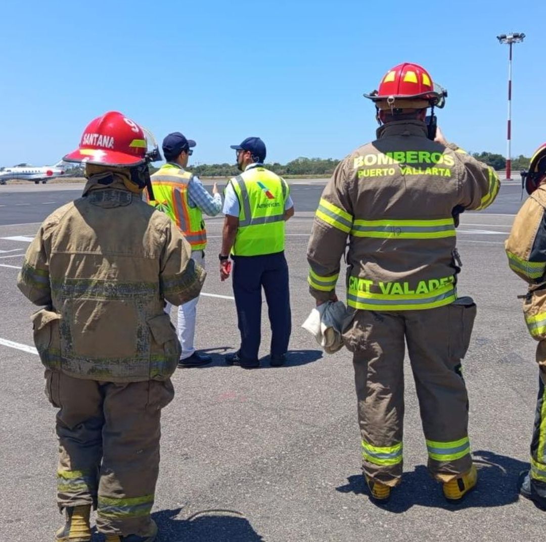 Avión de American Airlines Realiza Aterrizaje de Emergencia en Aeropuerto de Puerto Vallarta