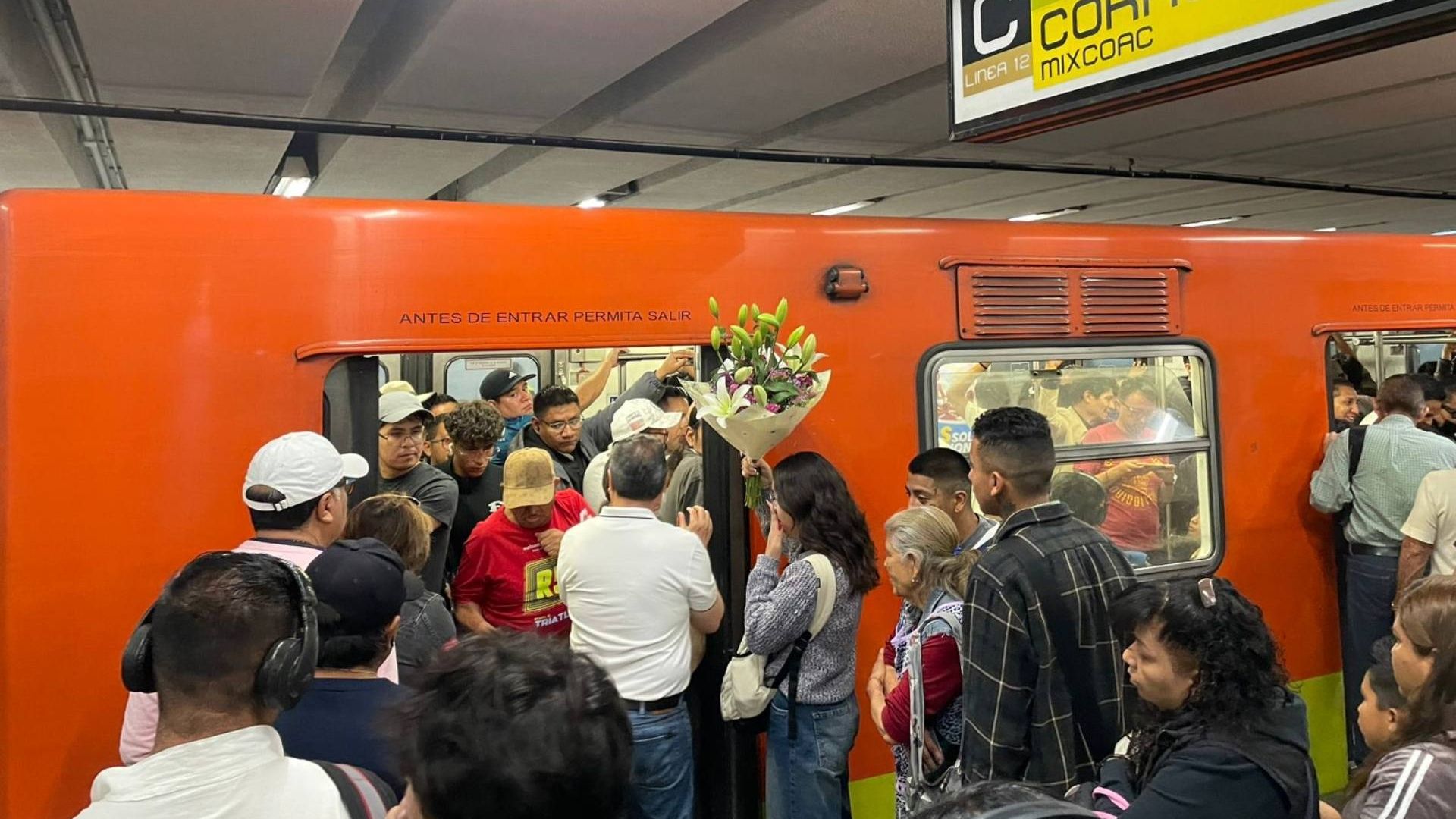 ¿Qué Estaciones del Metro CDMX Presentan Retrasos la Tarde de Hoy 13 de Abril 2026?