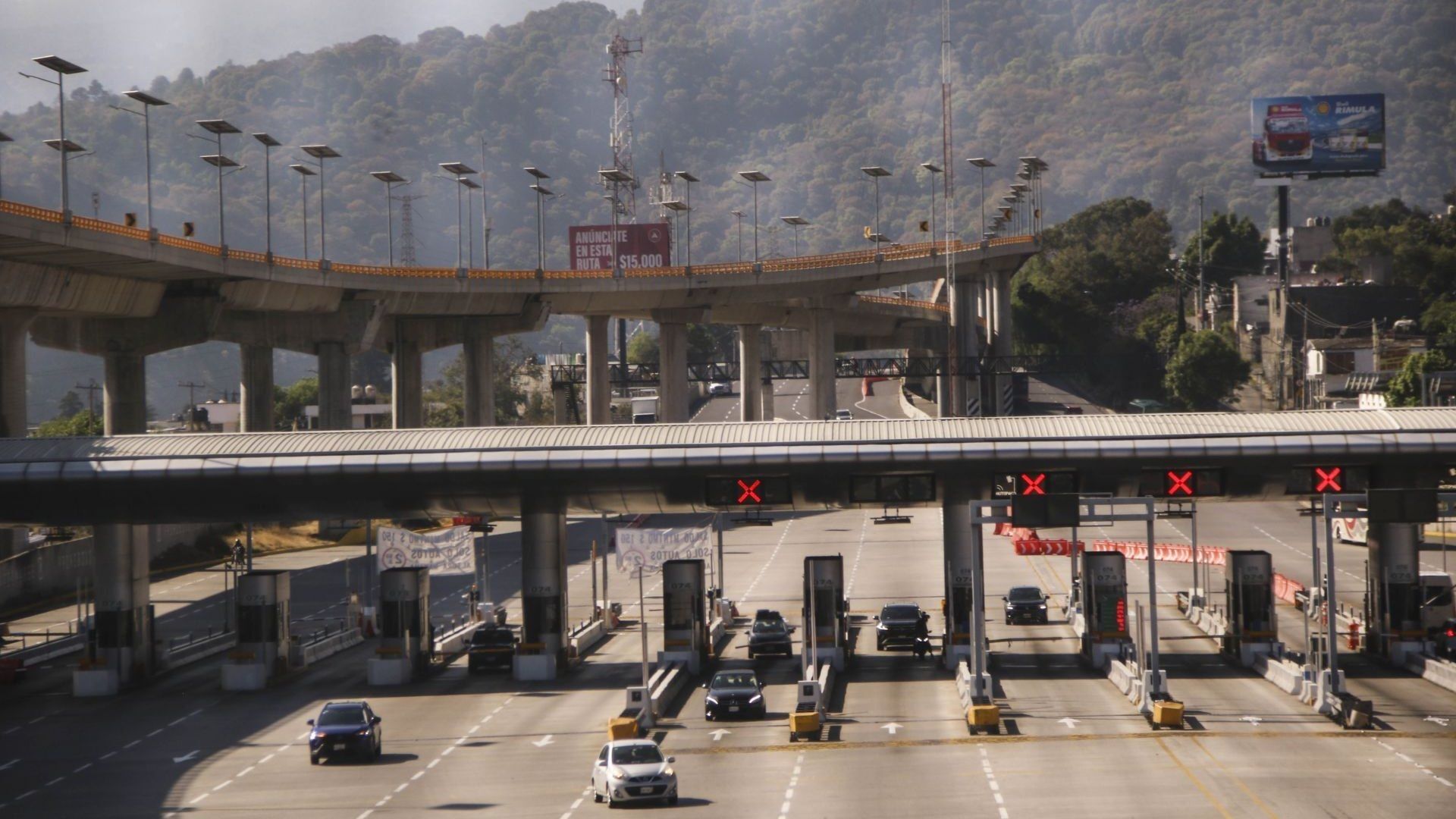 Caseta de la Autopista México-Cuernavaca, en Tlalpan