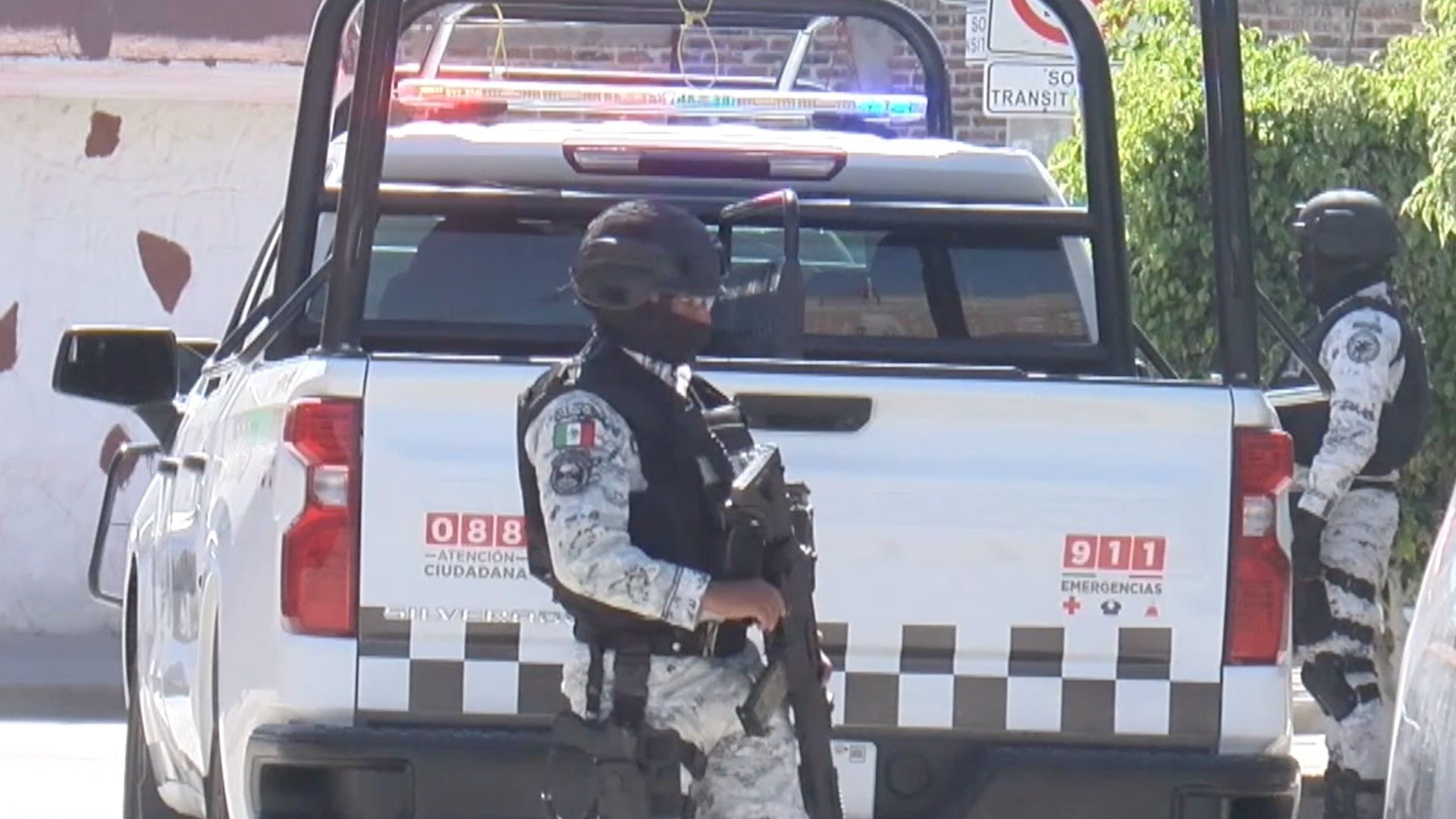 Conductor fue Asesinado Mientras Esperaba en un Semáforo en Celaya, Guanajuato. Foto: N+