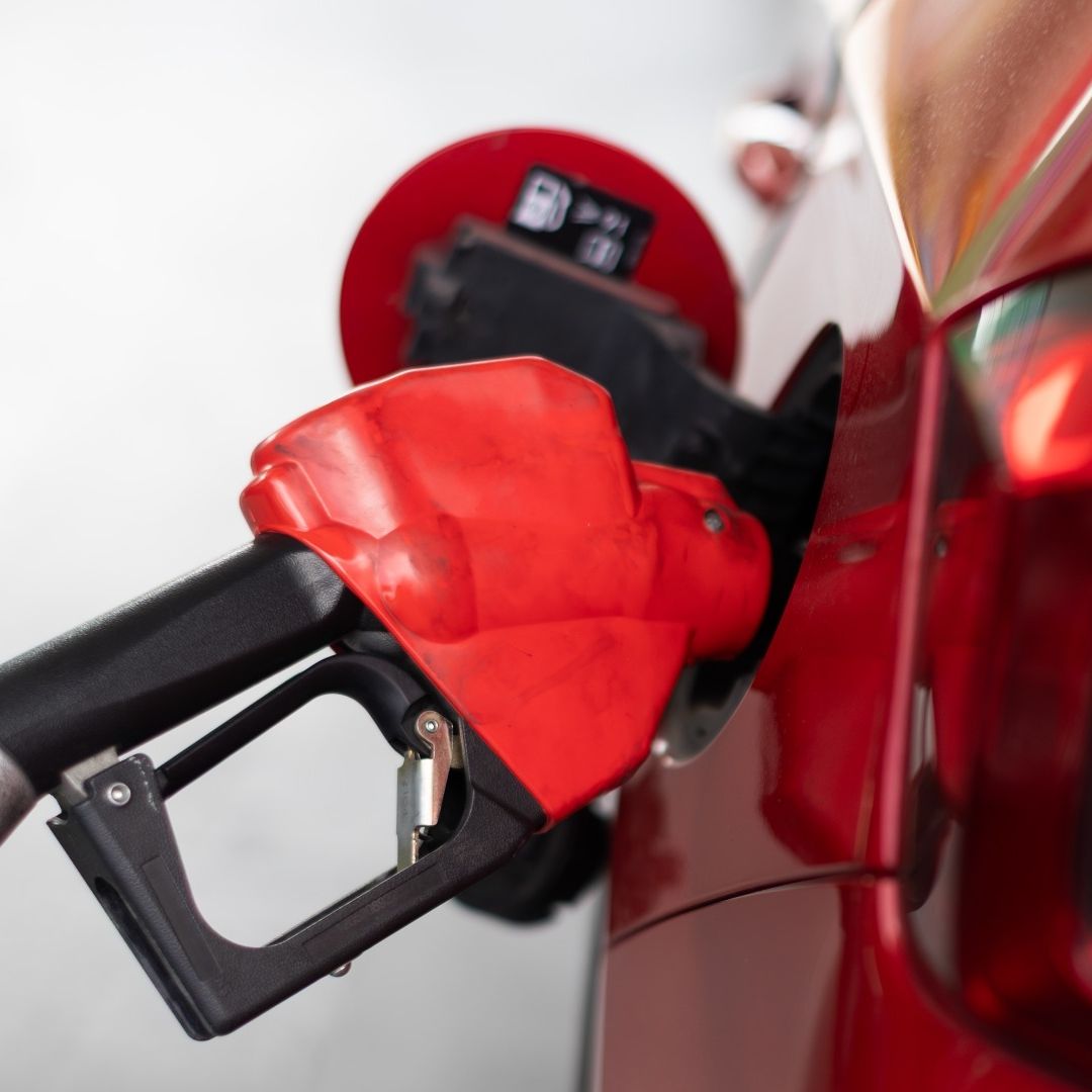 Carga de gasolina en estación de la CDMX. Foto: N+ | Archivo