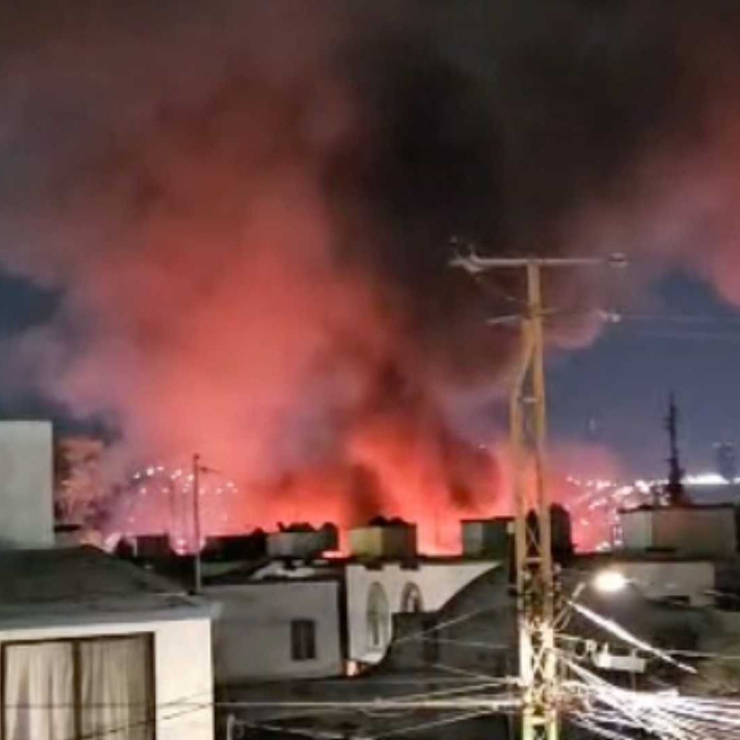 Fuerte Incendio en Corralón de Querétaro