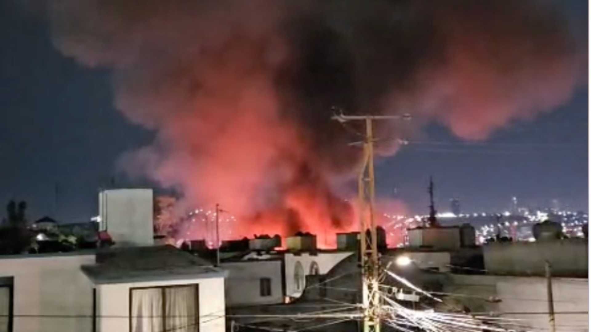 Fuerte Incendio en Corralón de Querétaro