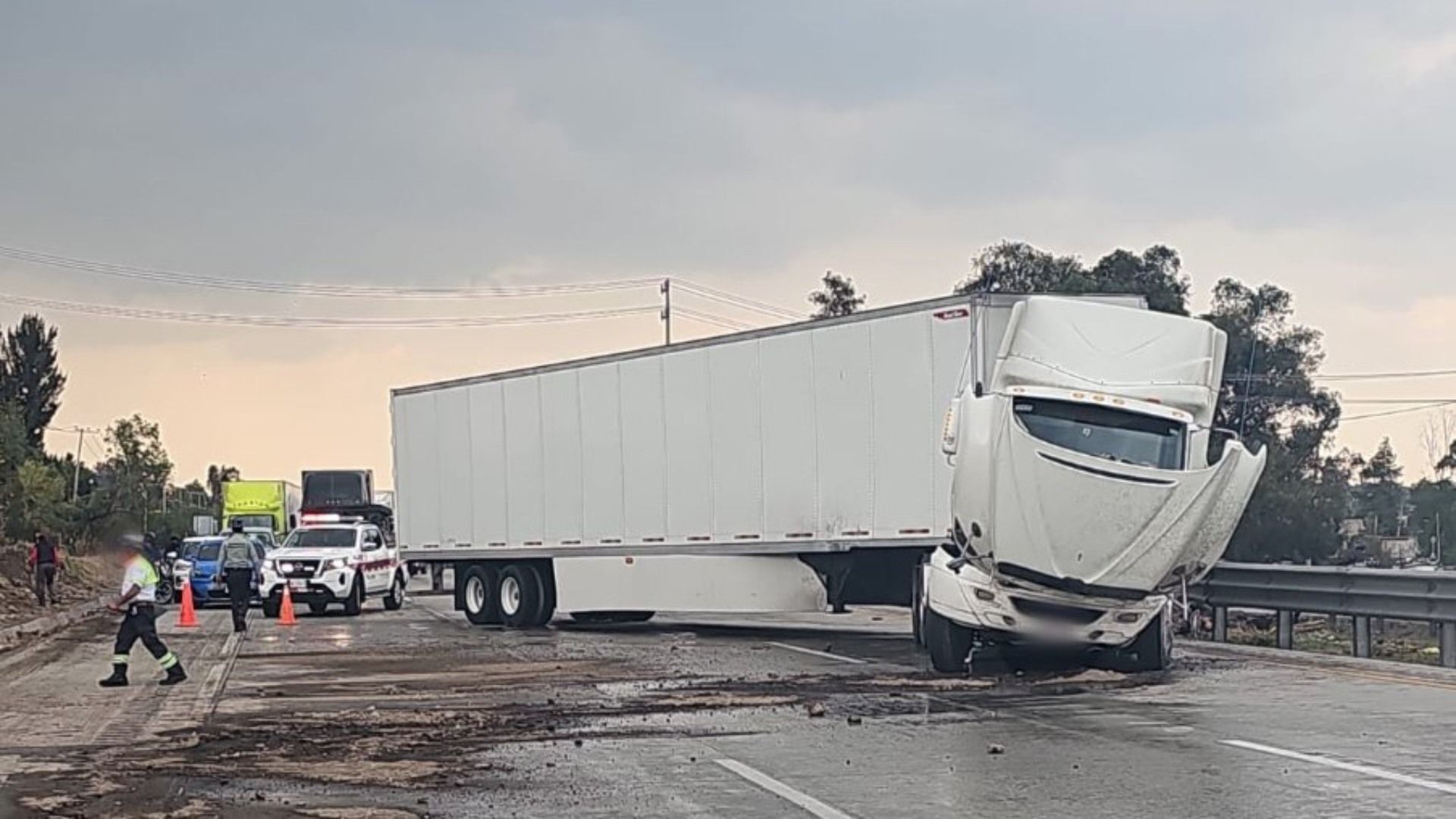 ¿Hay Cierres en la Autopista México-Querétaro Hoy MIÉRCOLES 15 de Abril de 2026?