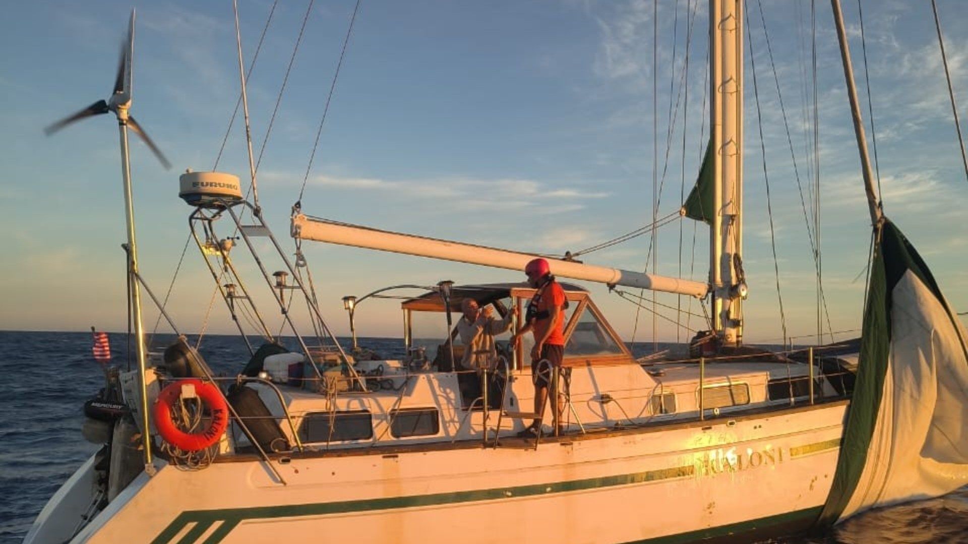 Marina Rescata Embarcación en Inmediaciones de las Islas Marías en Nayarit; Así Fue Operativo