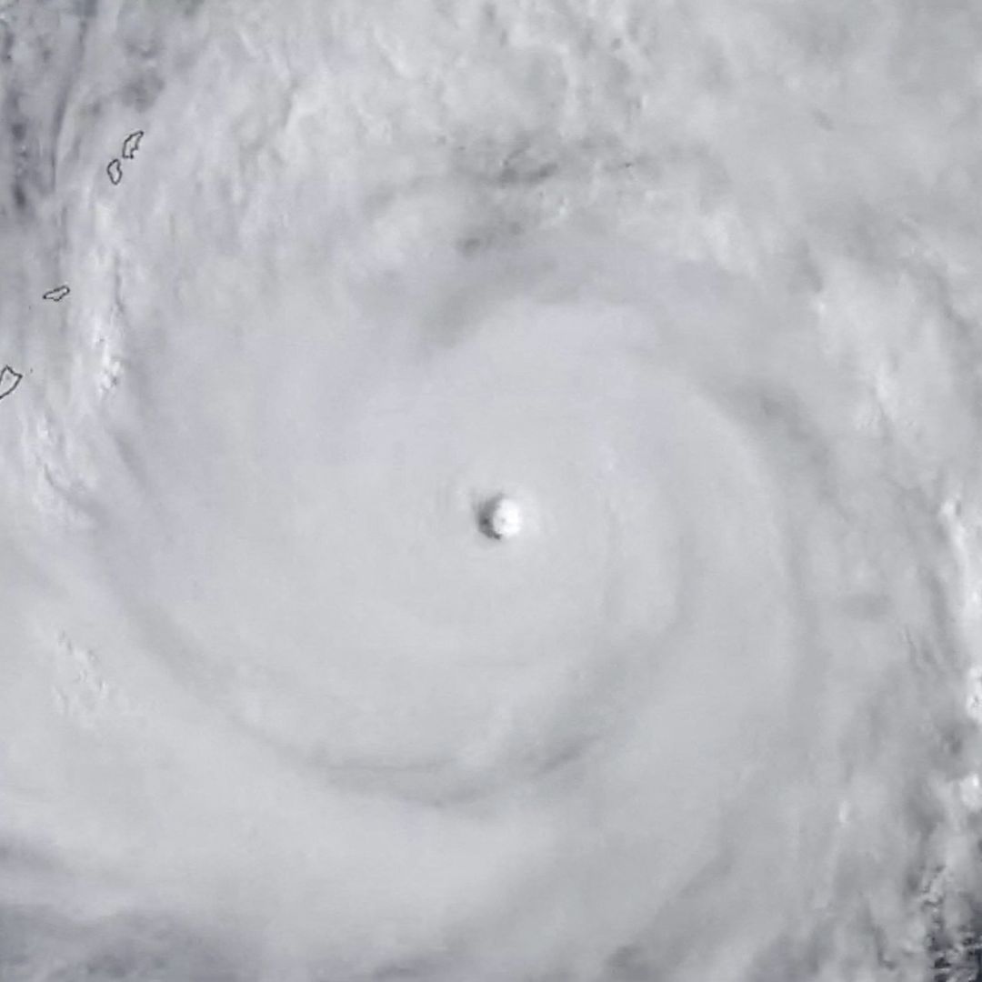 Imagen satelital del supertifón Sinlaku