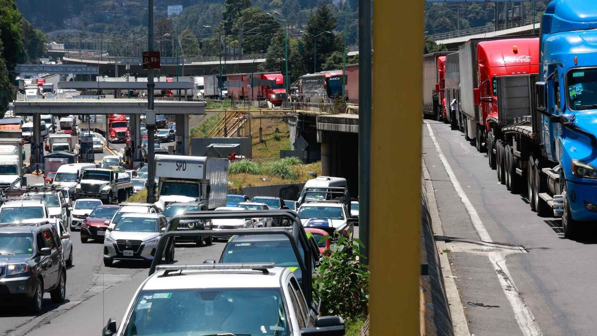 Bloqueo de transportistas y agricultores