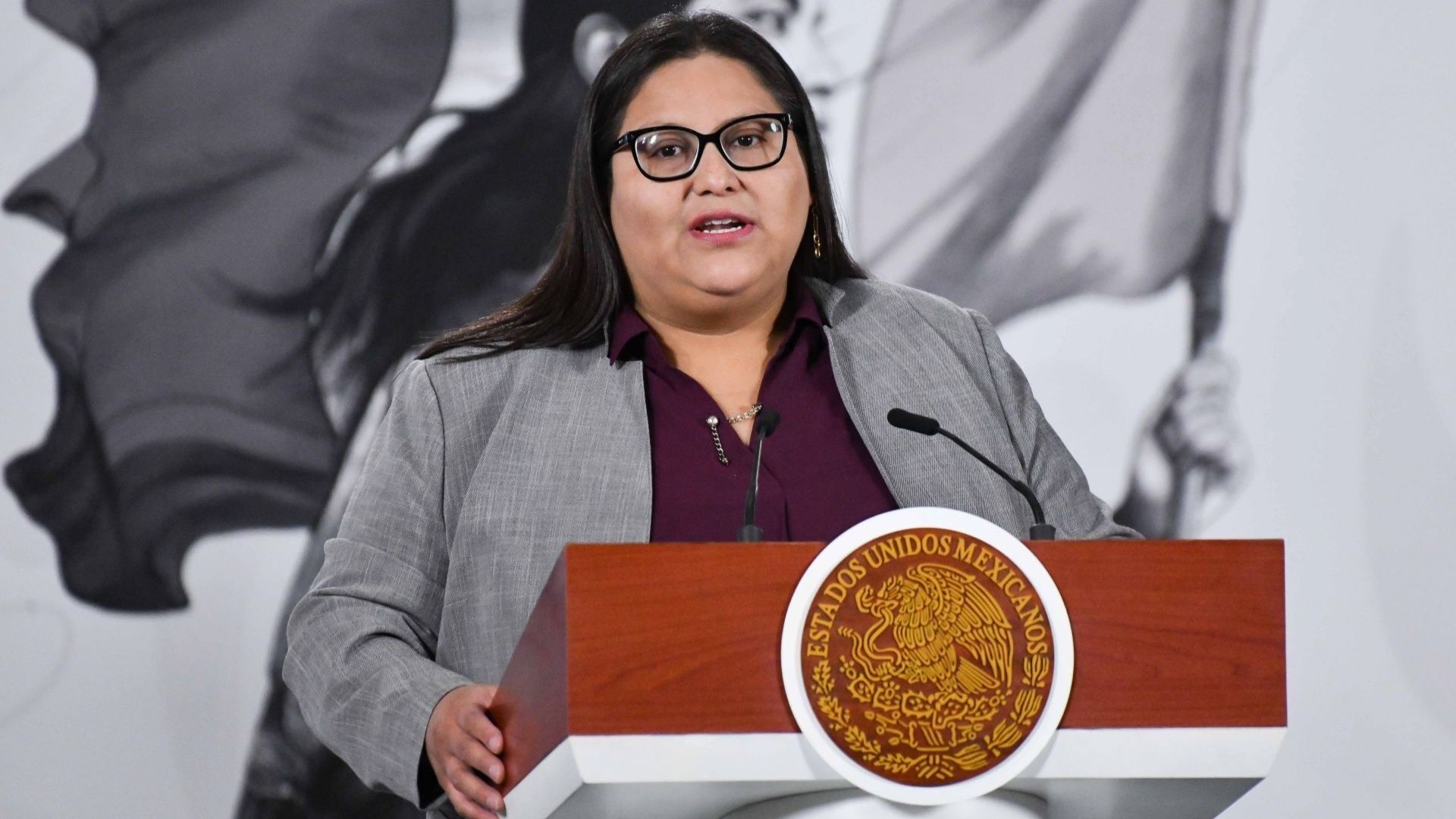 Citlalli Hernández en conferencia de prensa