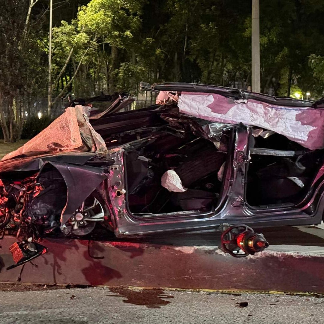 Así quedó el auto por el accidente de hoy en Circuito Interior. Foto: N+