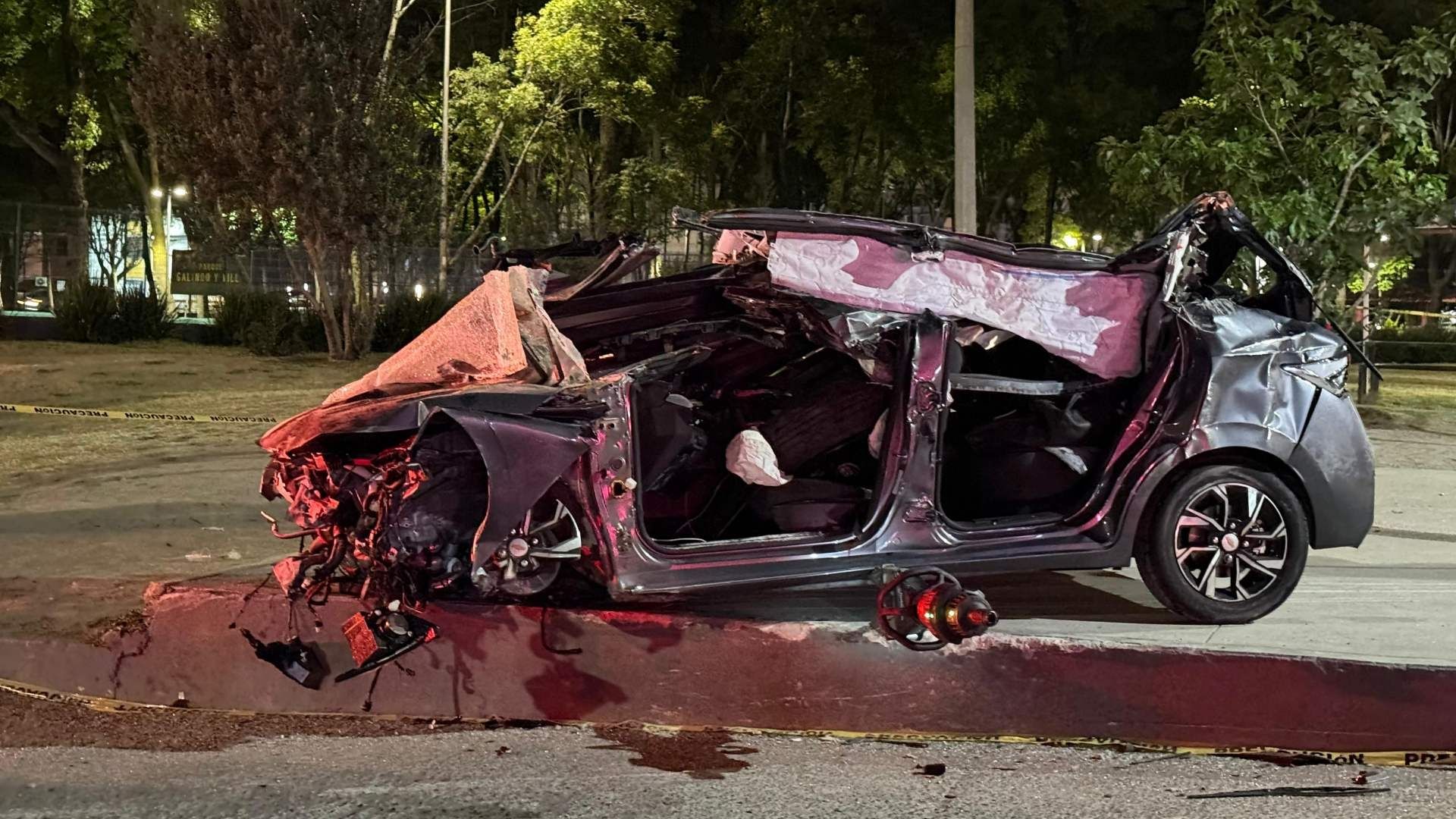 Así quedó el auto por el accidente de hoy en Circuito Interior. Foto: N+