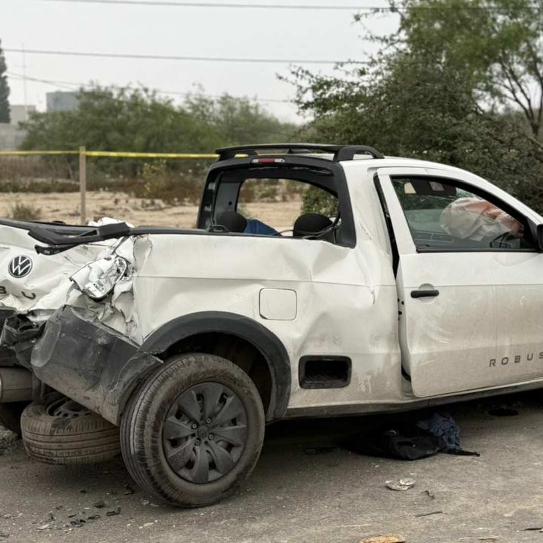 Camioneta salió de carretera a García