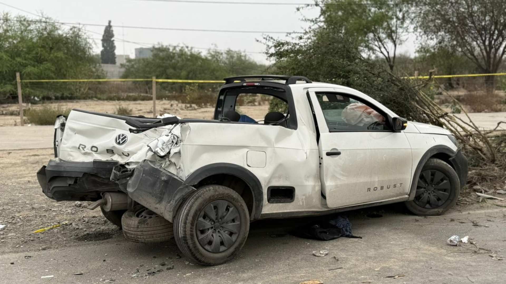 Camioneta salió de carretera a García