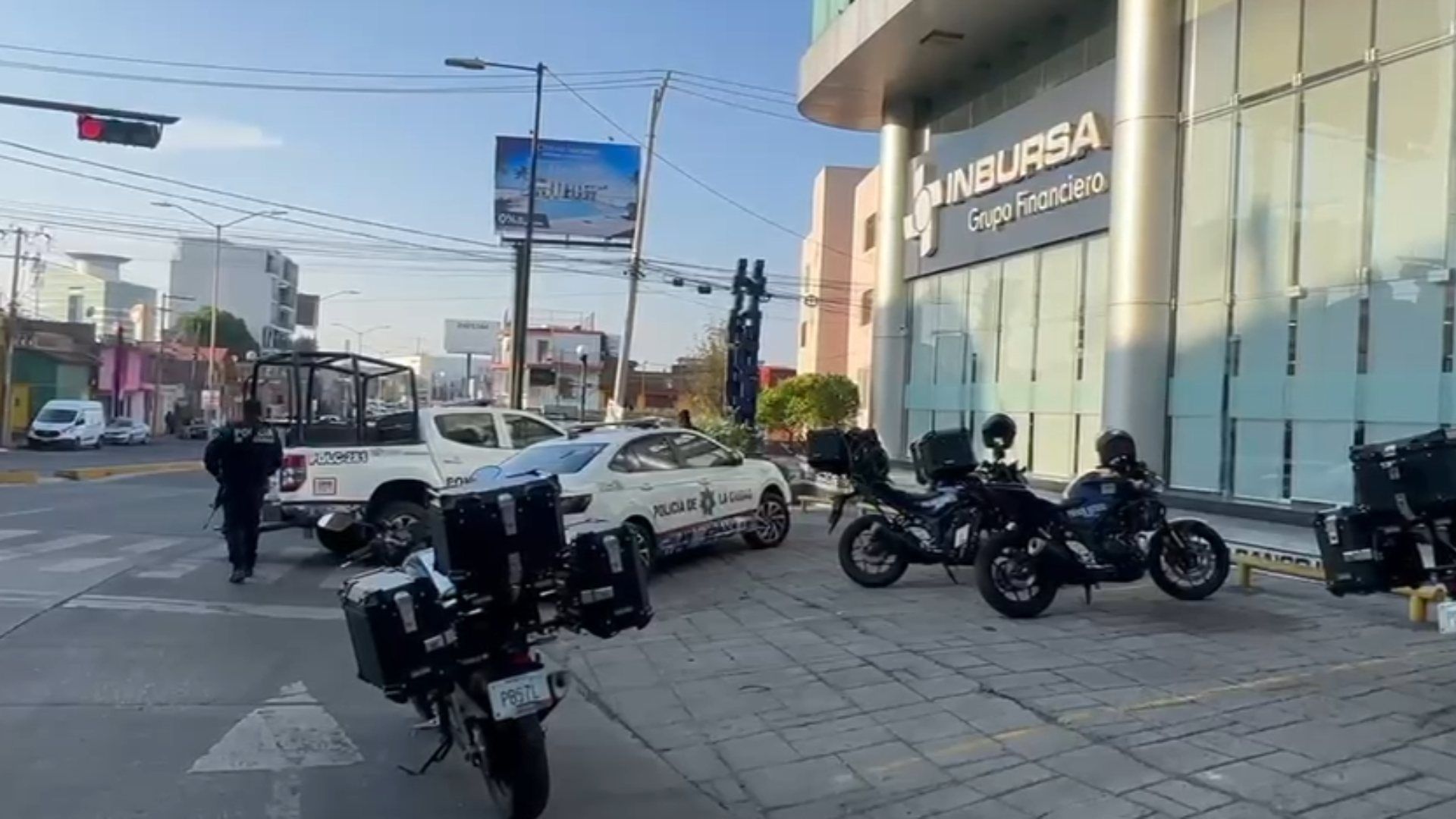 Intento de Asalto Robo en Oficinas de Empresa de Consultoría en Edificio Banco Inbursa Colonia Antequera en Puebla