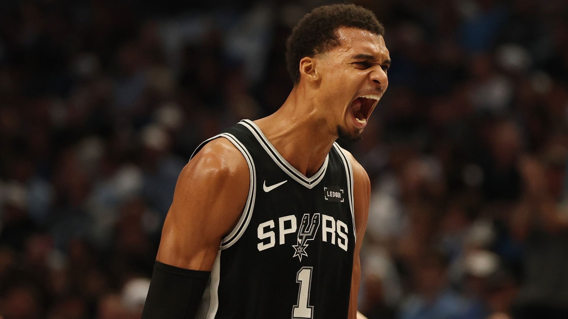 ¡Victor Wembanyama Hace Historia en la NBA! Gana Jugador Defensivo del Año de Manera Unánime