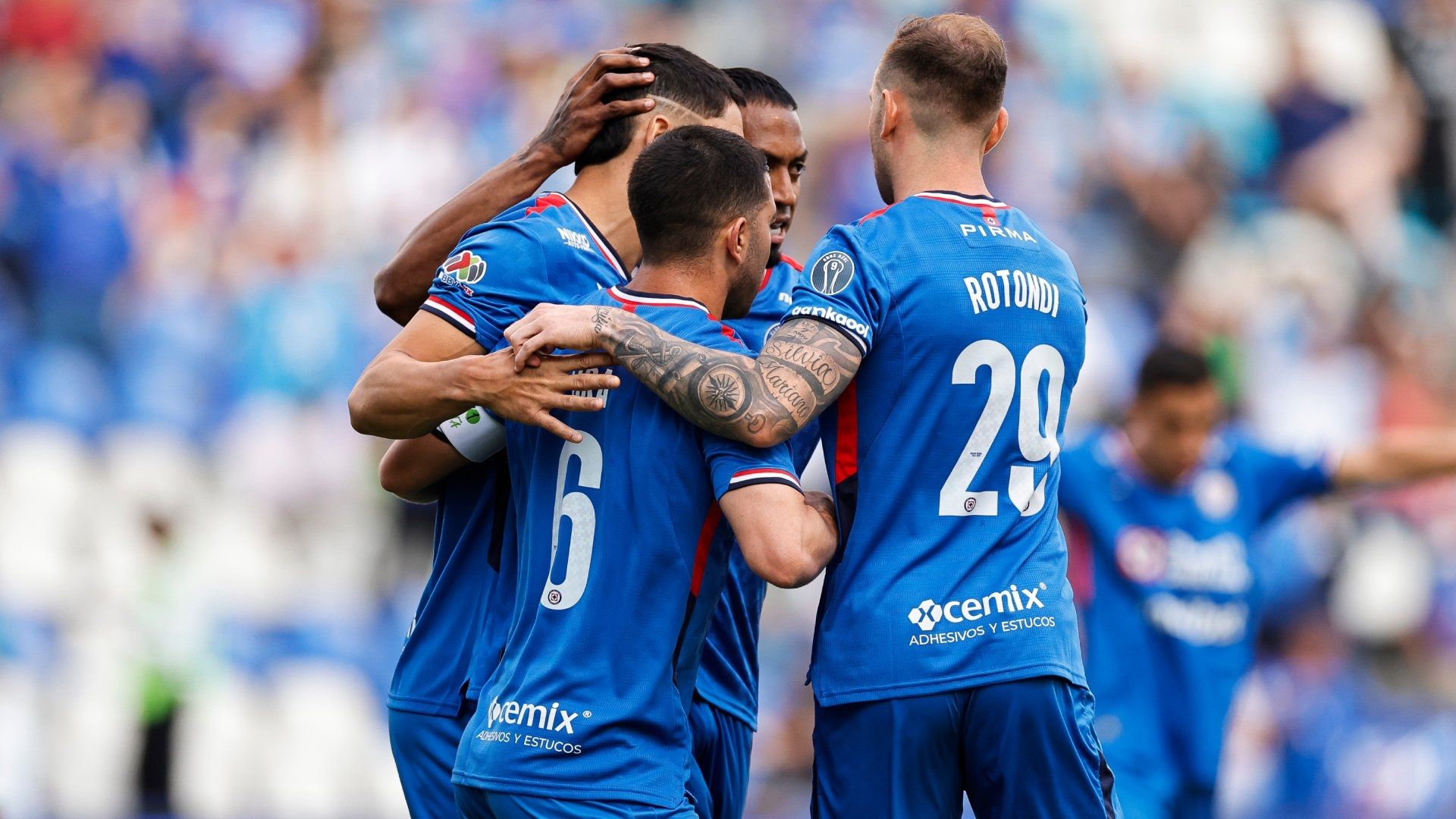 Transmisión Querétaro vs Cruz Azul: ¿Partido Pasa Gratis por TV Abierta en México o Es Online?