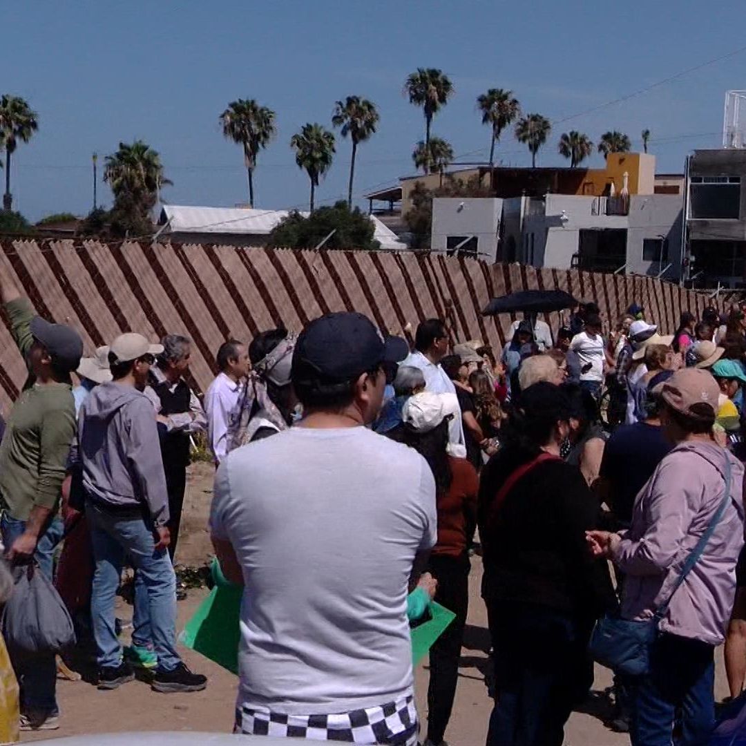 Manifestantes Playas Tijuana