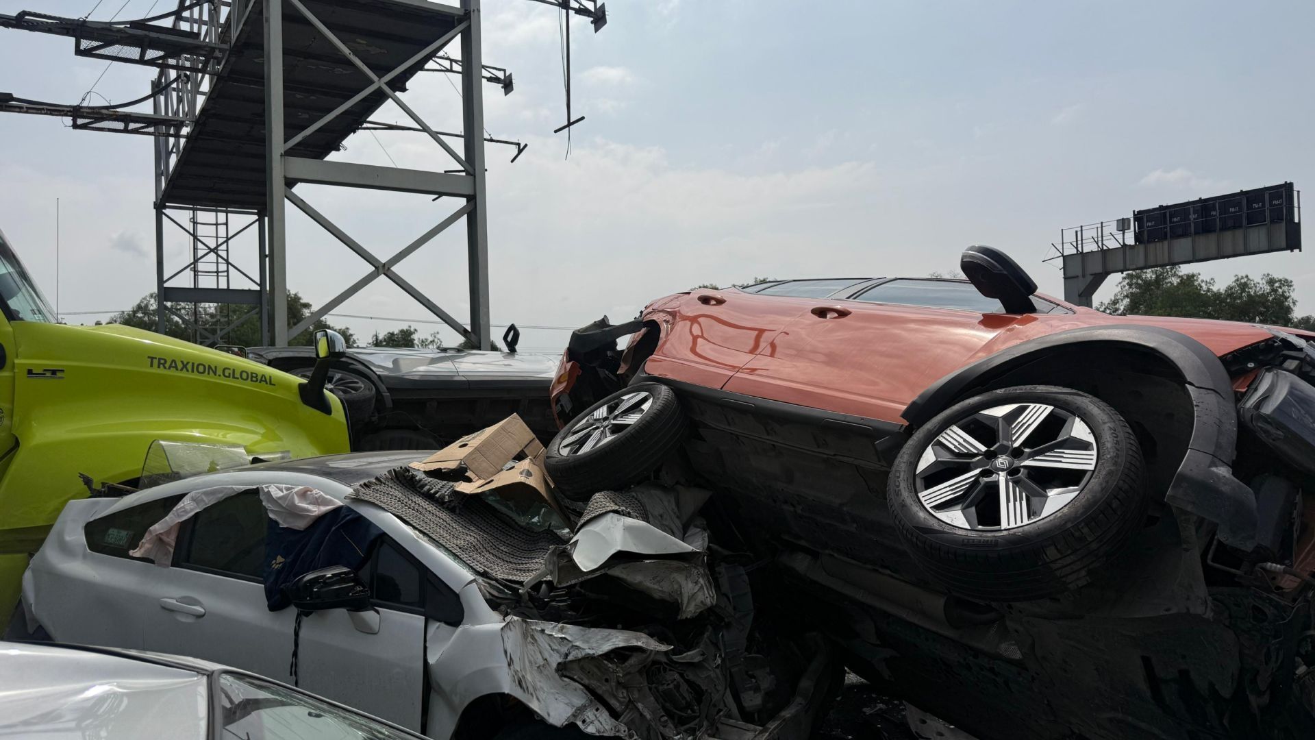 El primer reporte llegó a las 8:45 horas.