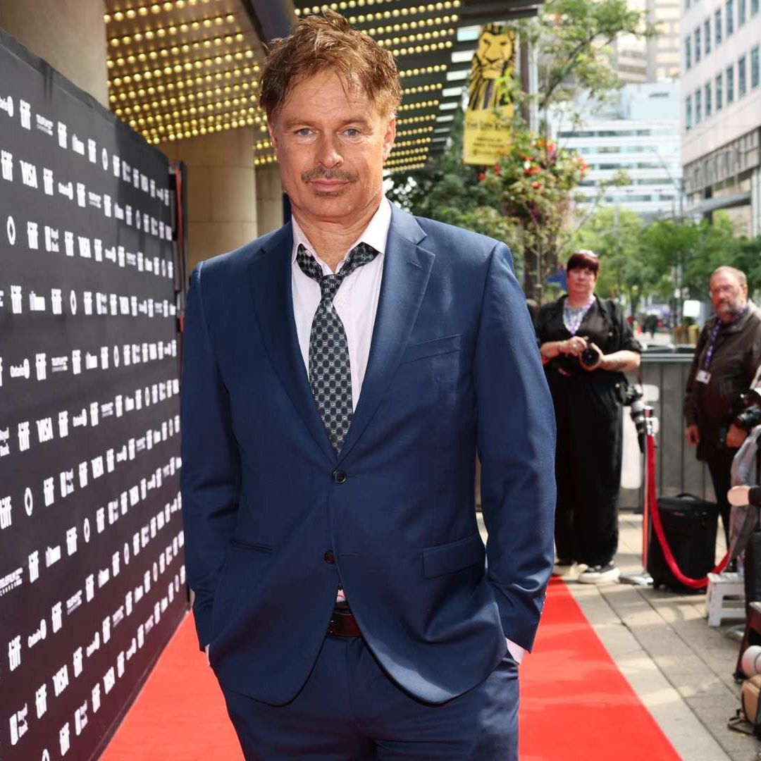 Muere Patrick Muldoon, Actor de Melrose Place y Salvados por la Campana, a los 57 Años