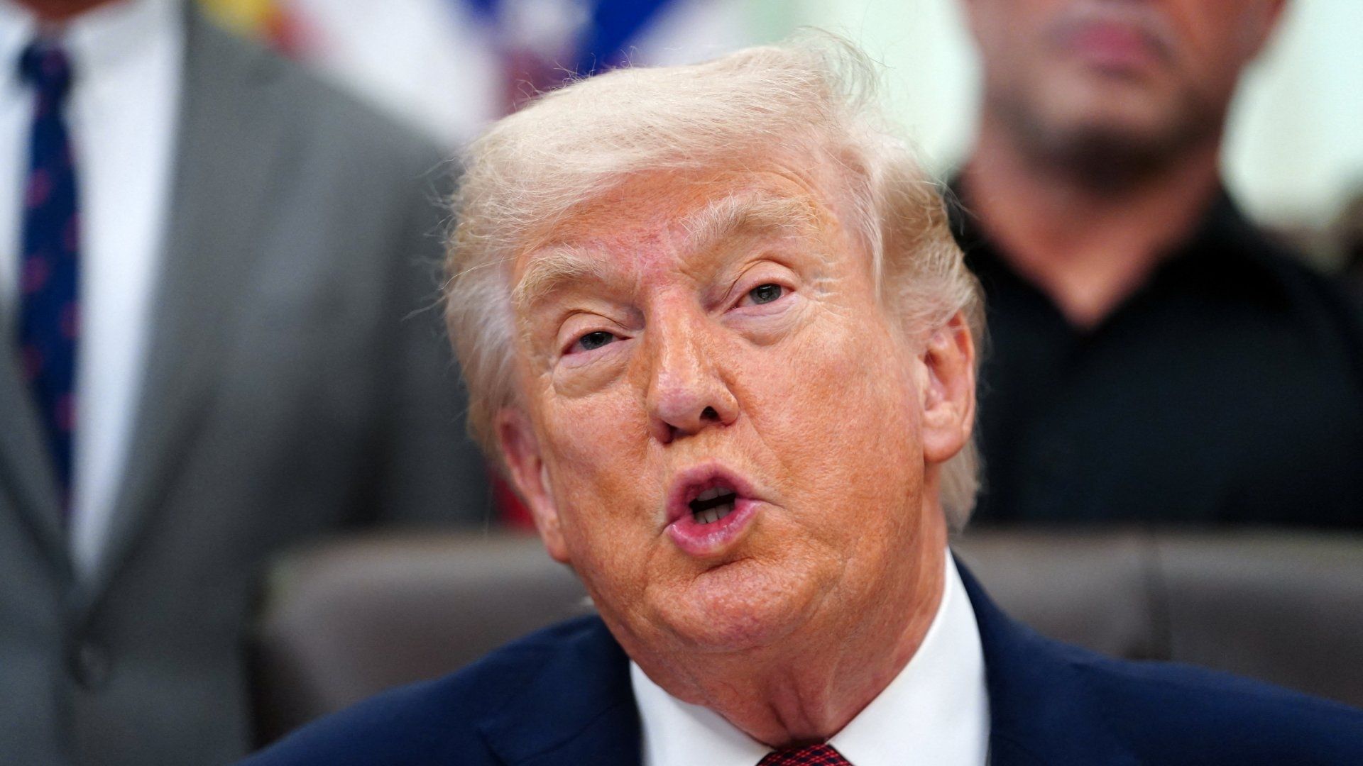 Un buque iraní fue interceptado por fuerzas de EUA, según Trump.