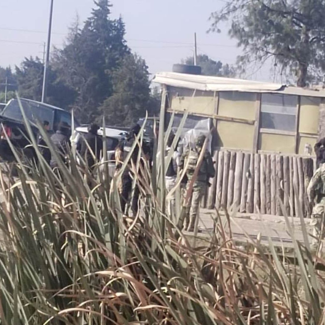 Cateo Covacha Fonda de Comida en Periférico Autopista México Puebla Coronango por Narcomenudeo