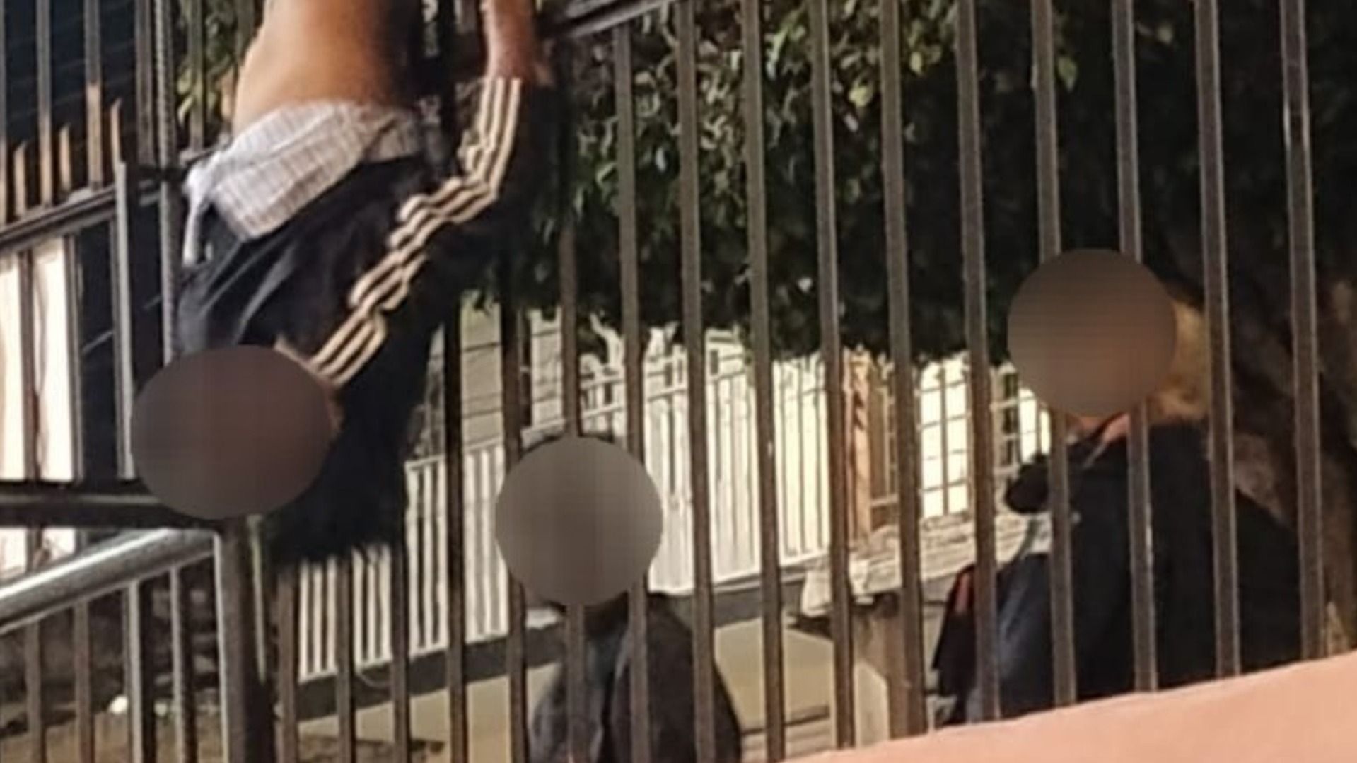 Un Presunto Ladrón fue Detenido Cuando Intentó Robar Una Parroquia en León, Guanajuato. Foto: Parroquia de San Martín de Porres León, Gto / Facebook