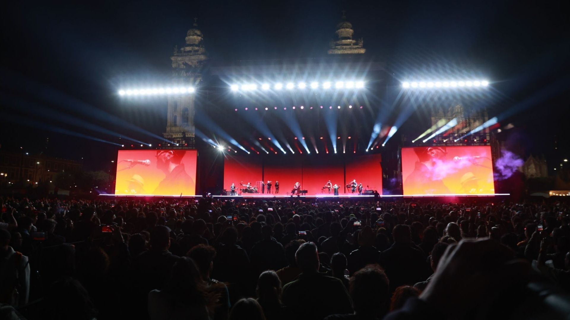A qué hora es el concierto de Andrea Bocelli con Los Ángeles Azules en el Zócalo CDMX hoy 18 de abril 2026