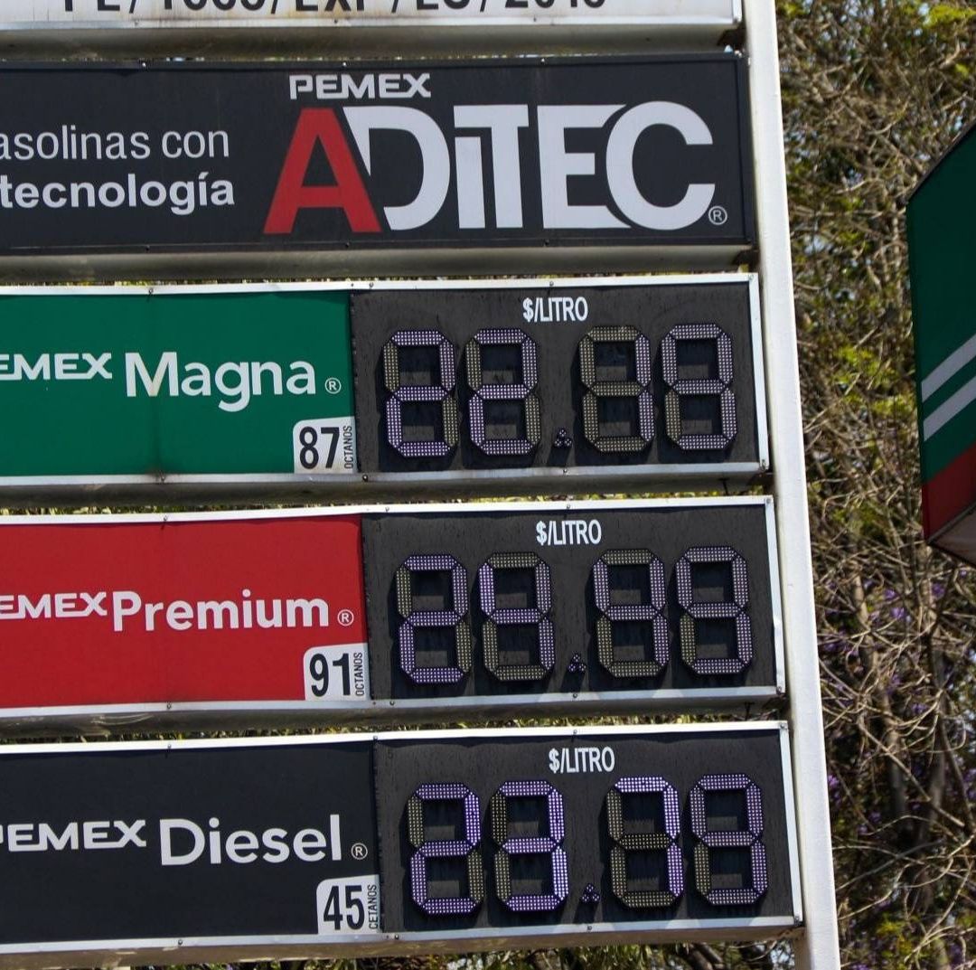 Gobierno Federal Acuerda con Gasolineros Tope Voluntario al Diésel de 28 Pesos por Litro