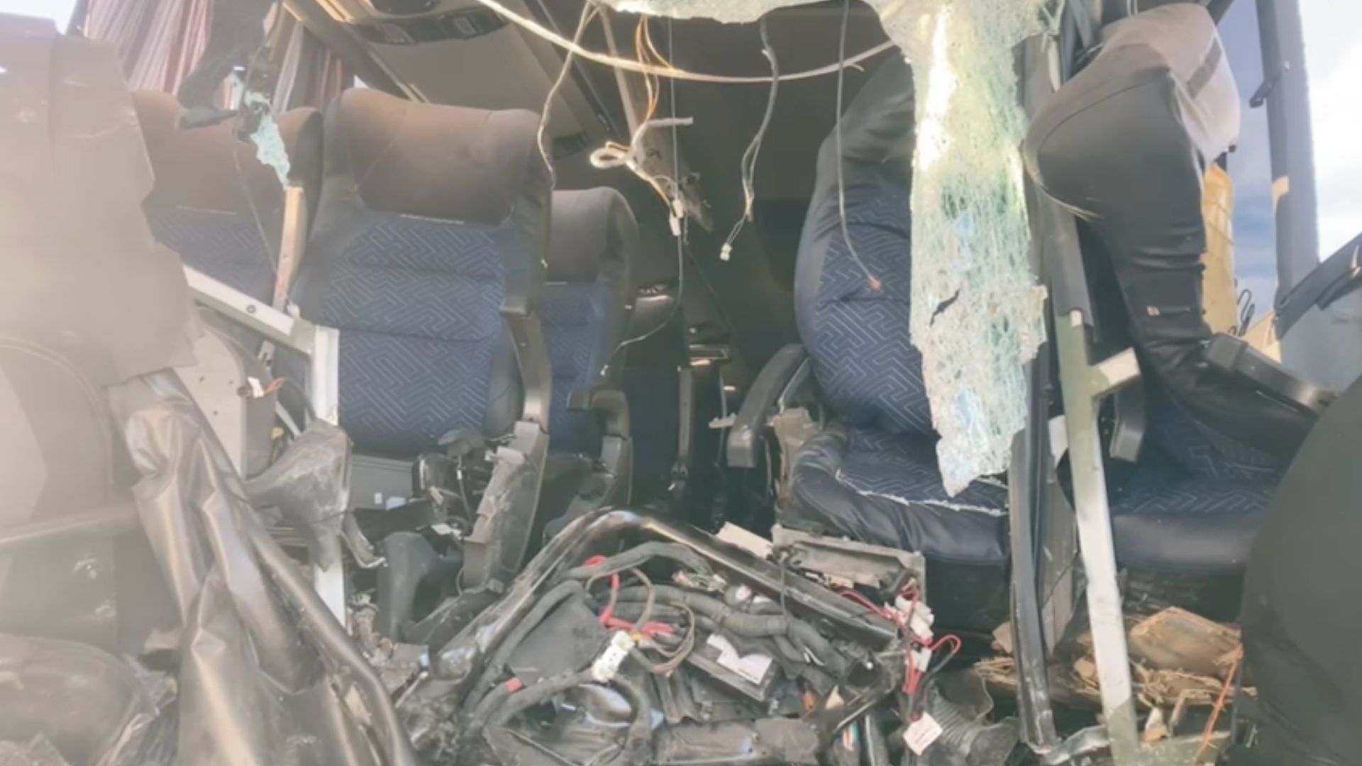 Confirman Identidad de Víctimas Mortales del Accidente de Camión en Carretera Delicias-Chihuahua