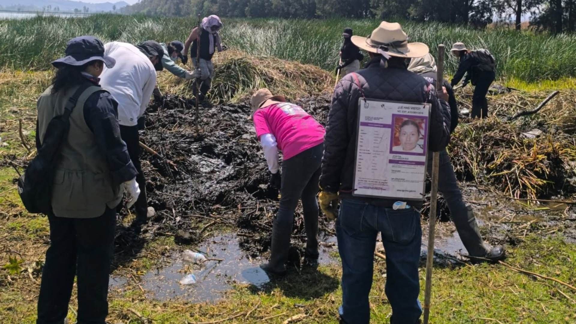 Hallan Más de Mil Restos y Fragmentos Óseos en Laguna entre Límites de Tláhuac y Chalco