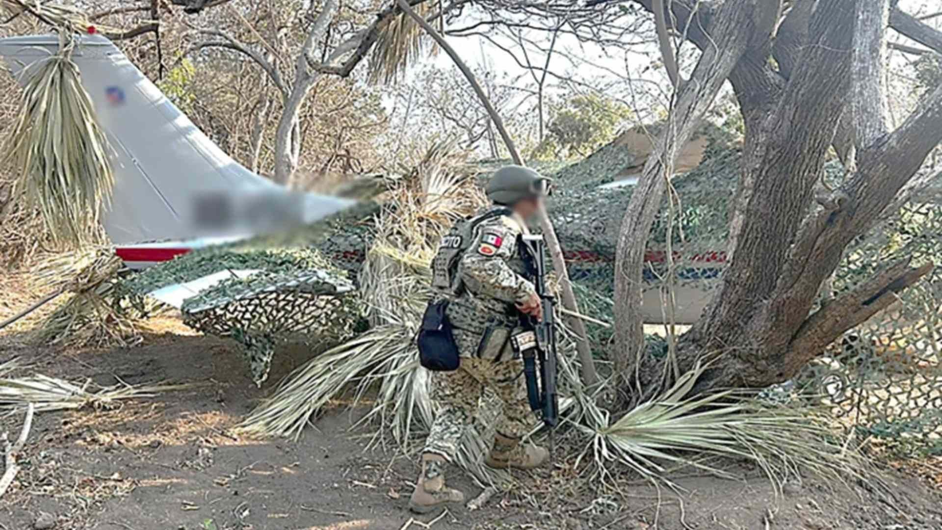 Decomisan Media Tonelada de Droga en Aeronave Clandestina en Oaxaca