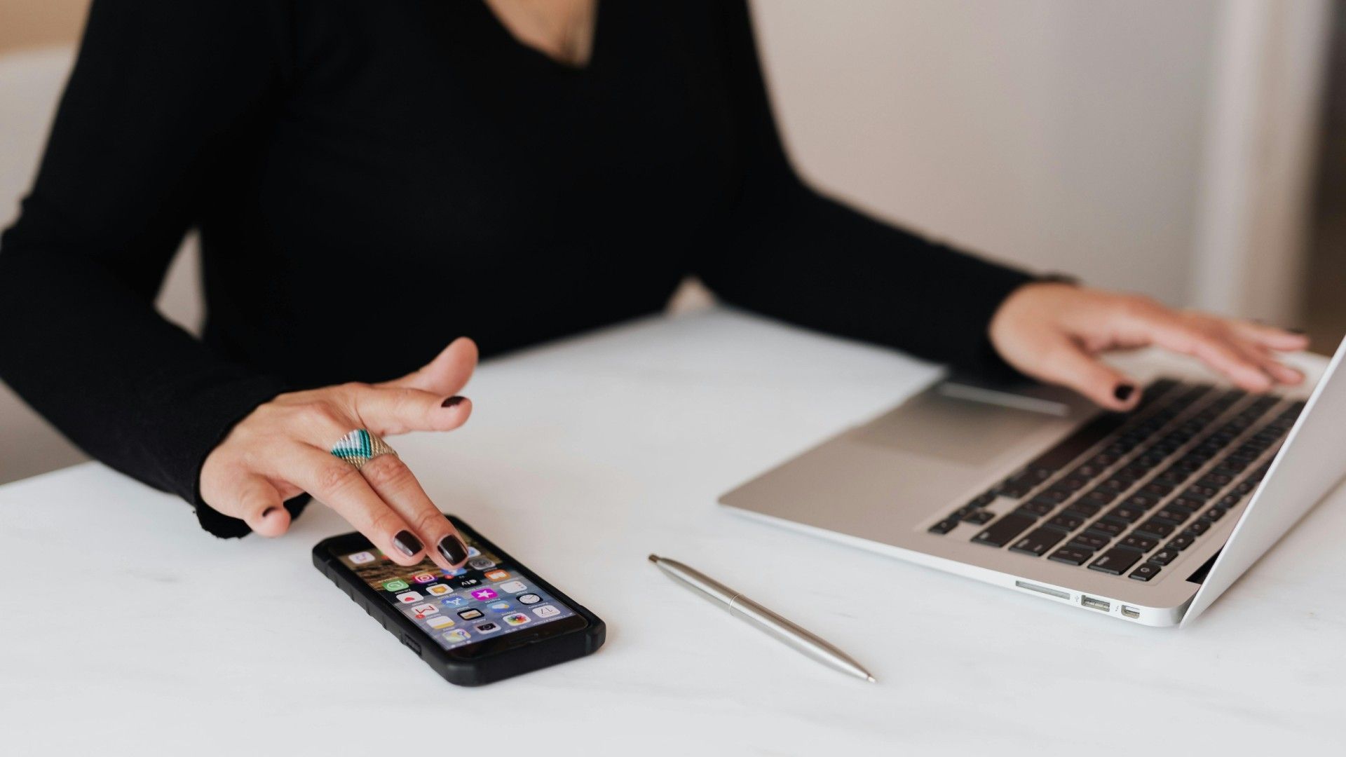 Violencia Contra la Mujer en Redes Sociales
