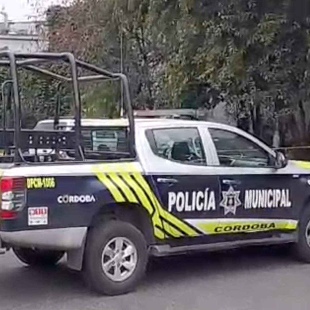 Adulto Mayor Muere Dentro de su Auto en Estacionamiento de Centro Comercial de Córdoba Veracruz