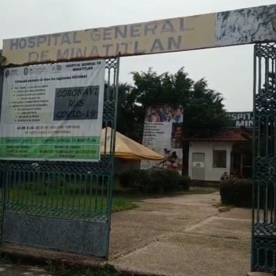 fachada de hospital general de Minatitlán