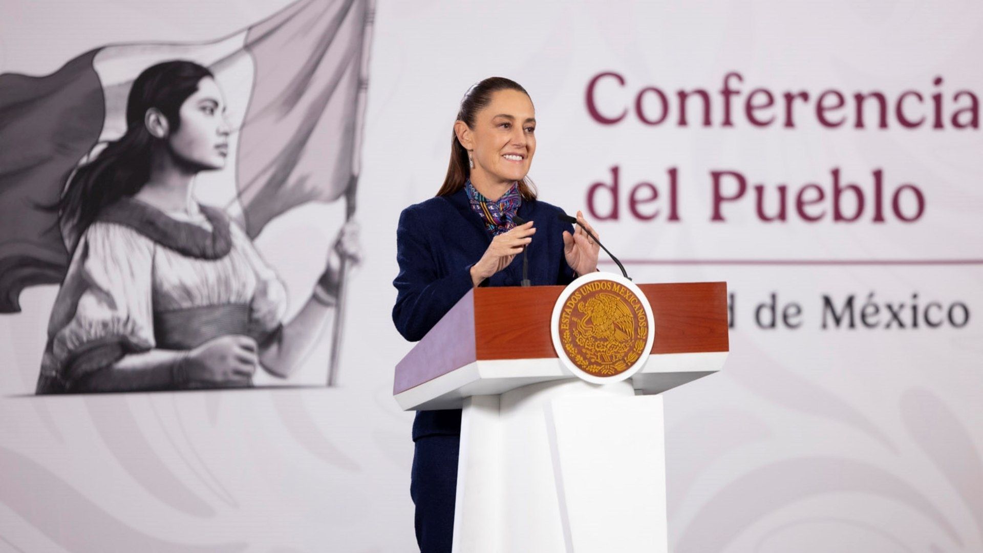Claudia Sheinbaum en conferencia de prensa en Palacio Nacional.