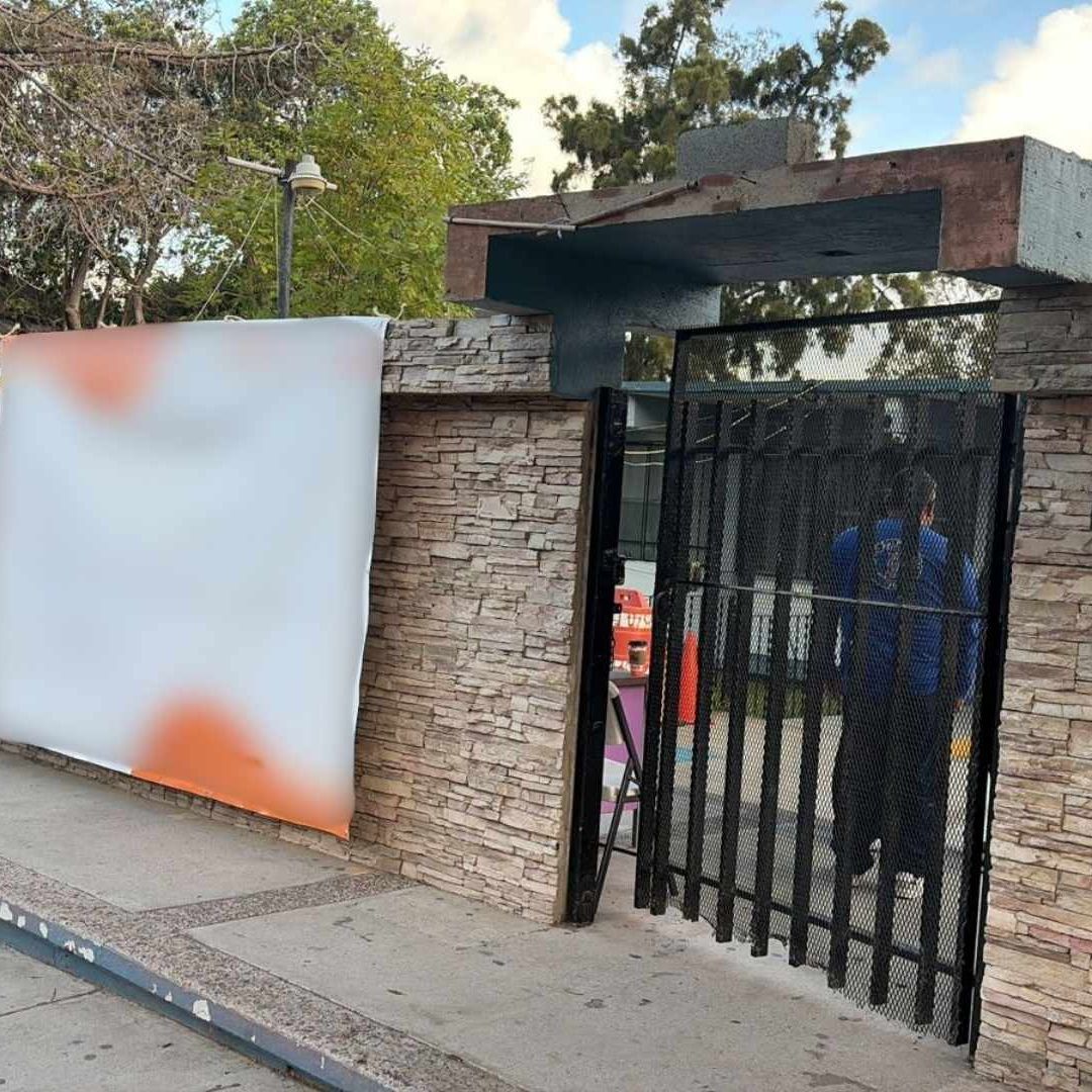 Suspenden Clases en Secundaria de Tijuana por Adeudos y Falta de Maestros