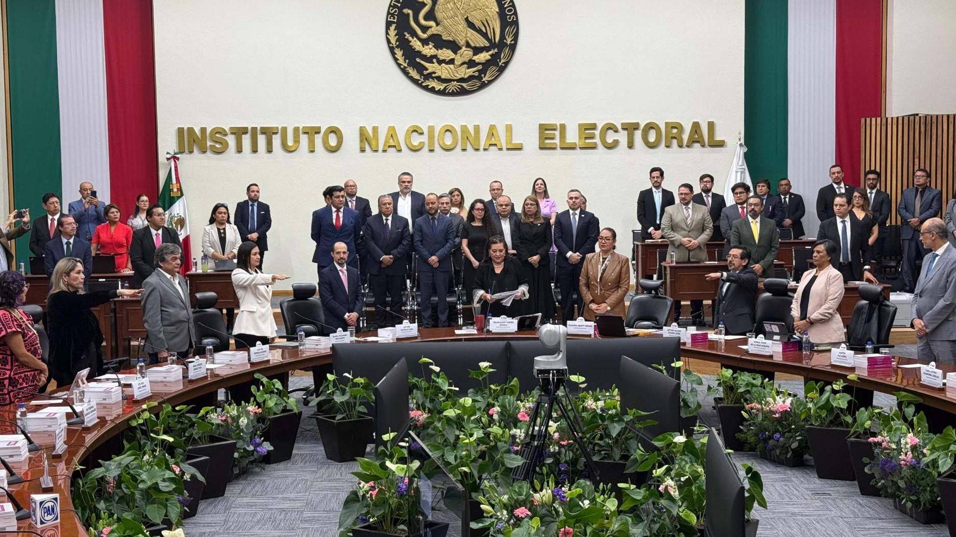 Nuevos Consejeros del INE Toman Protesta; ¿Hasta Qué Año Estarán en el Cargo?