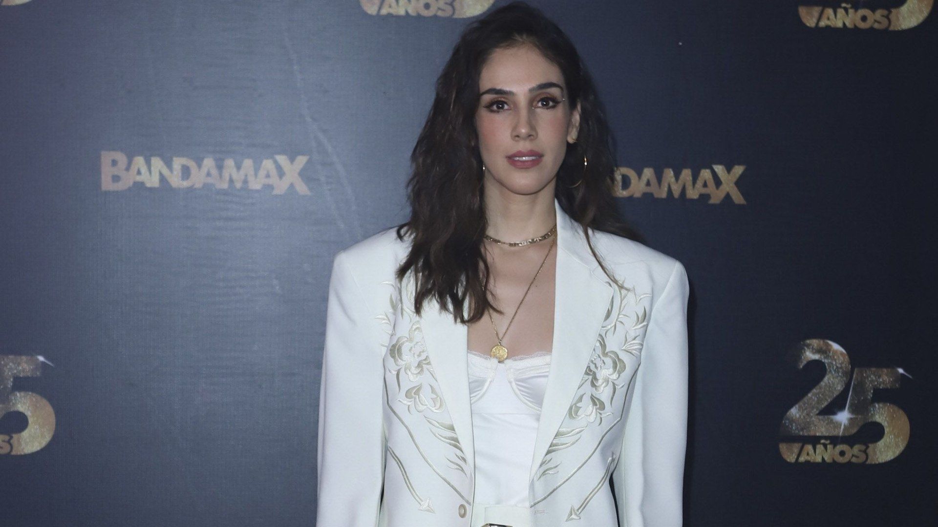 La Actriz Sandra Echeverría Es Demandada por la Fundadora de Metaexchange, Acusada por Fraude