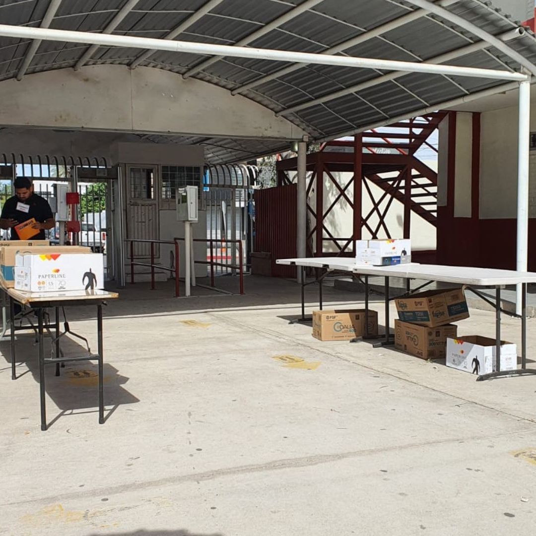 Reportan Presunta Amenaza de Tiroteo en Sanitario de Escuela de Mexicali, Baja California | Foto: N+