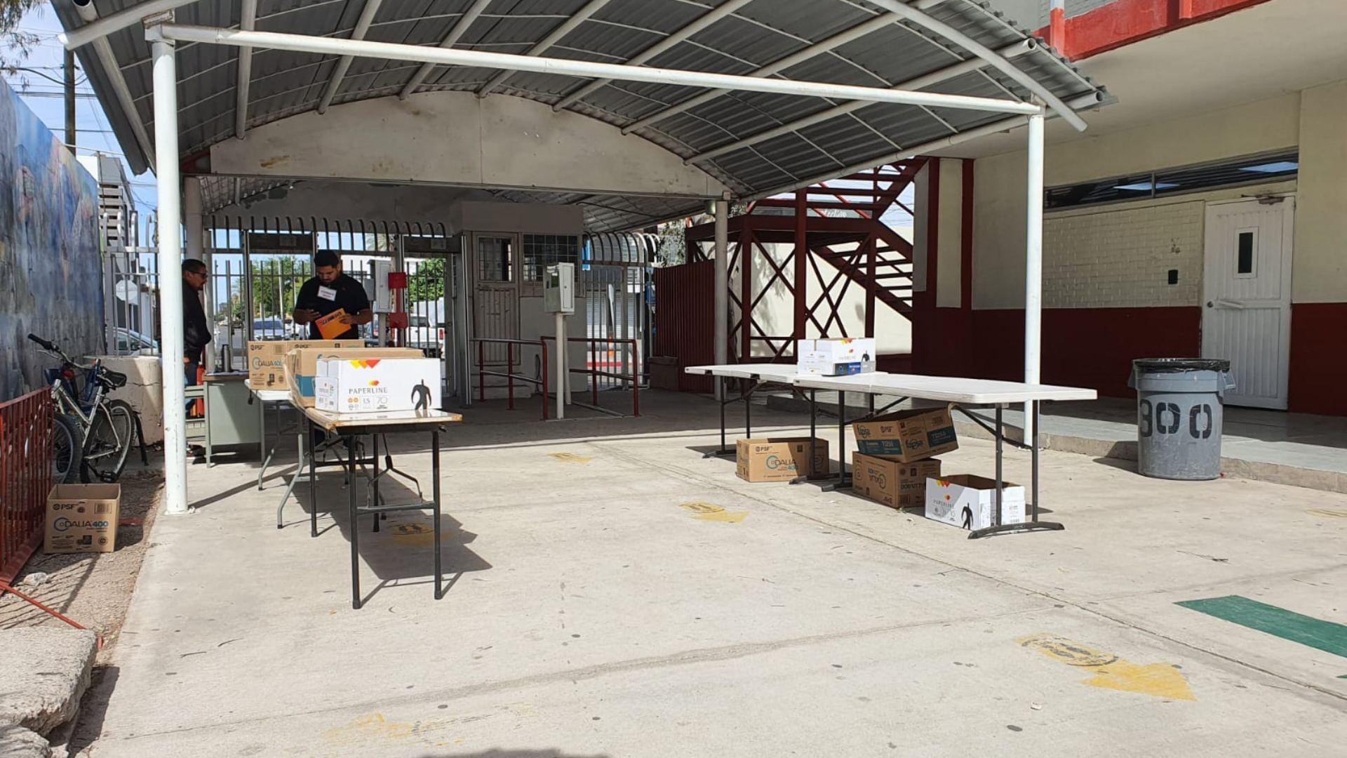 Reportan Presunta Amenaza de Tiroteo en Sanitario de Escuela de Mexicali, Baja California | Foto: N+