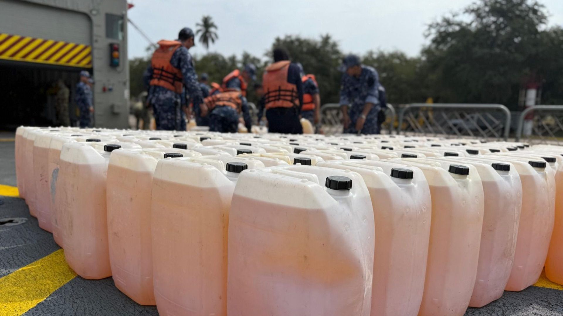 Marina Decomisa 6 Mil Litros de Combustible en Michoacán