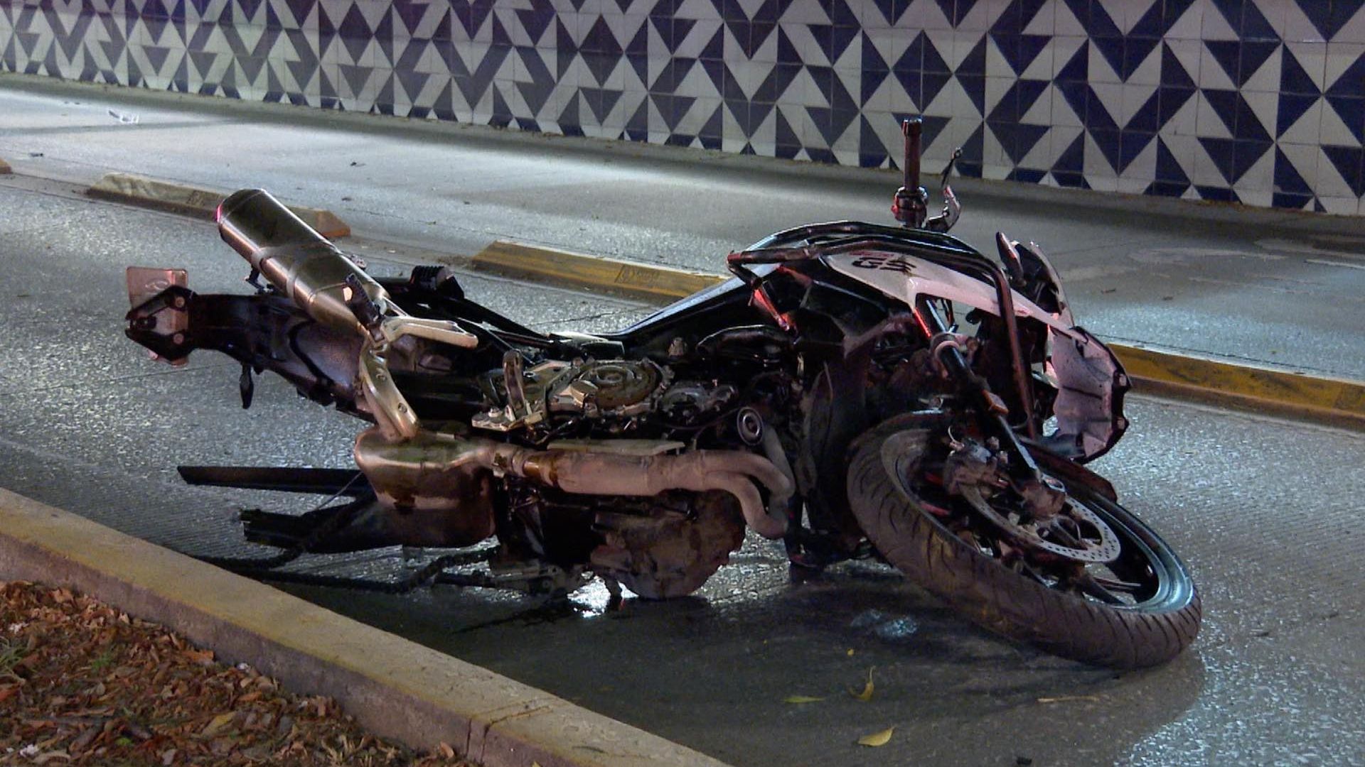 Motociclista Muerto Accidente Bulevar 5 de Mayo frente Cine Cinepolis Puebla