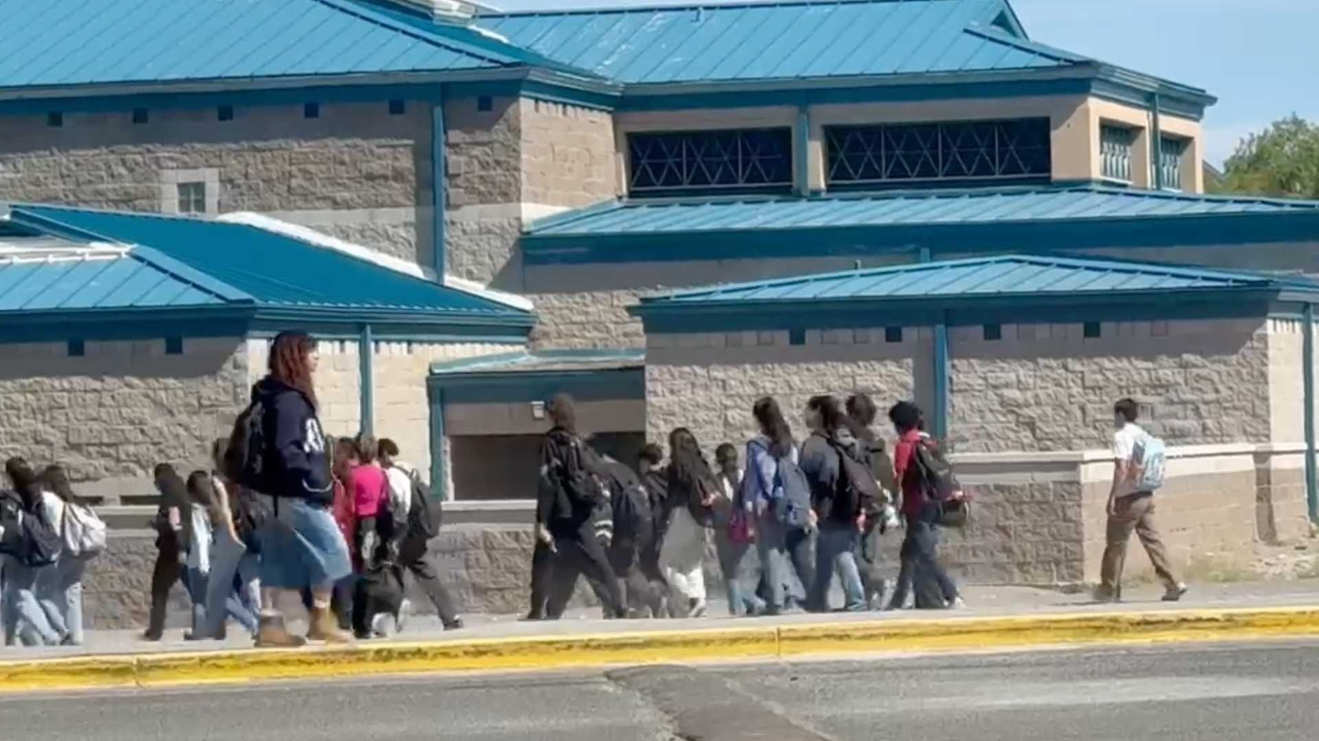 Revisan instalaciones y reanudan actividades