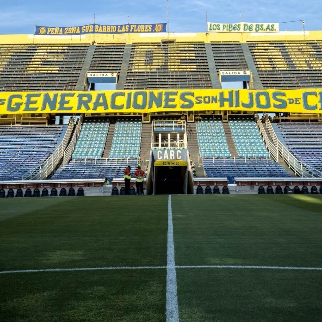 El Club Rosario Central afronta un serio problema por supuestos episodios de abuso sexual en su academia. Foto X: @RosarioCentral