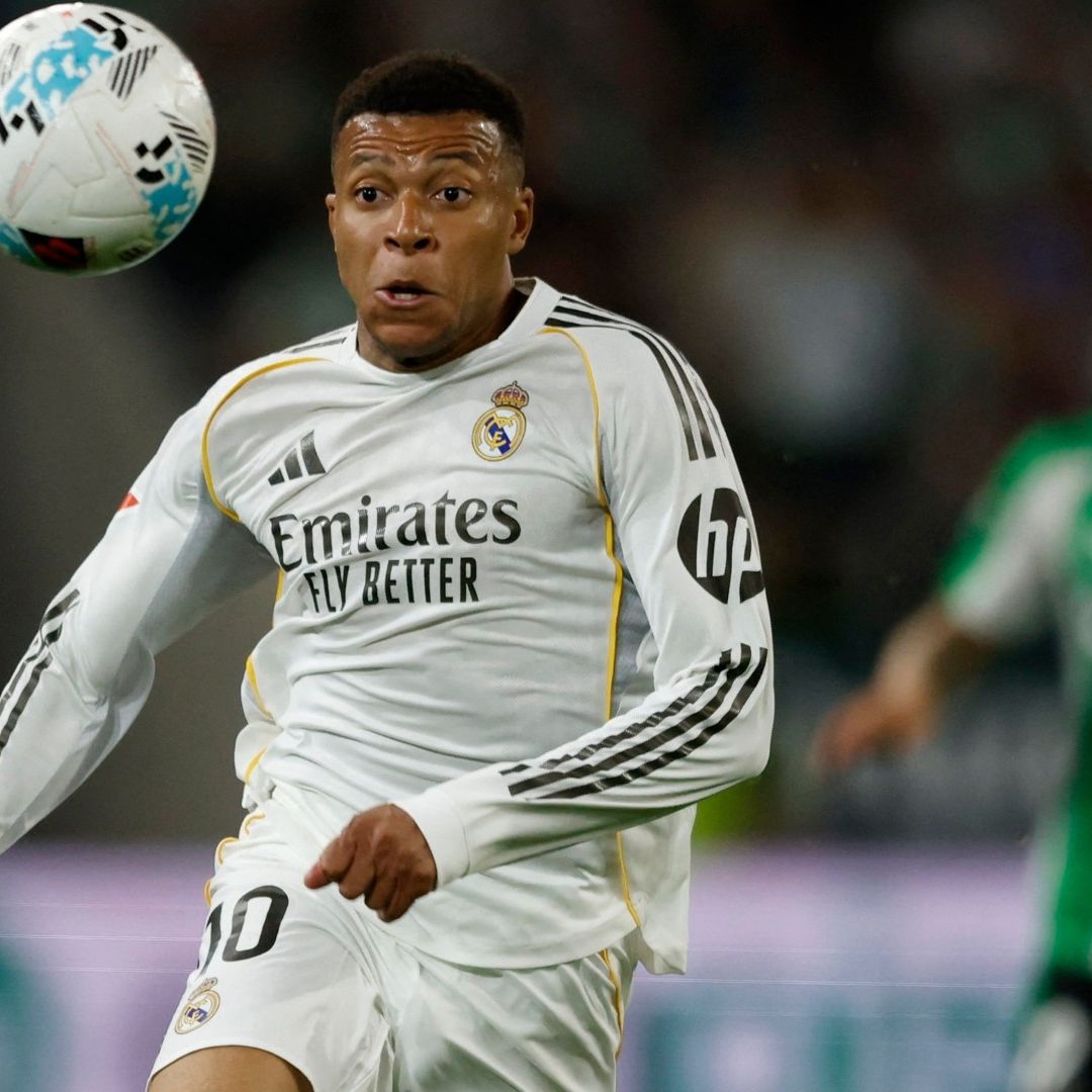Kylian Mbappé tuvo pocas oportunidades de gol ante el Betis y salió de cambió en la segunda parte. Foto: Reuters