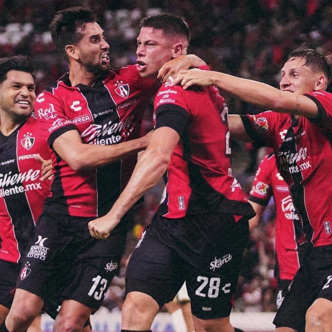 El Atlas fue puesto en venta para corregir la multipropiedad en el futbol mexicano. Foto X: @AtlasFC