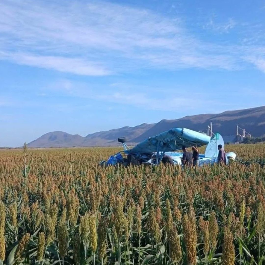 El conductor de la aeronave presentó lesiones tras el impacto.