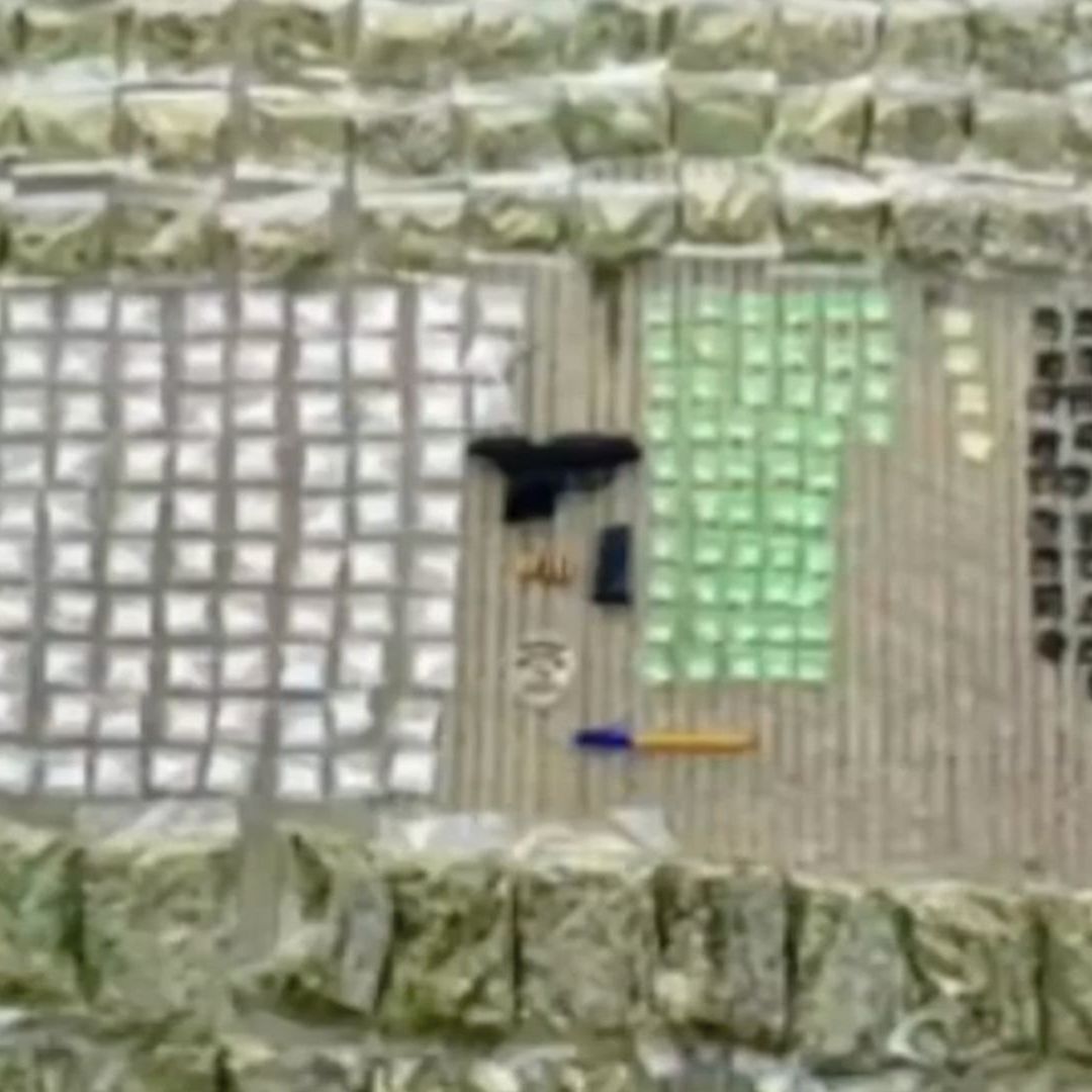 Detienen a Hombre con Más de 800 de Bolsas de Droga y un Arma en León Guanajuato I @pazgobgente