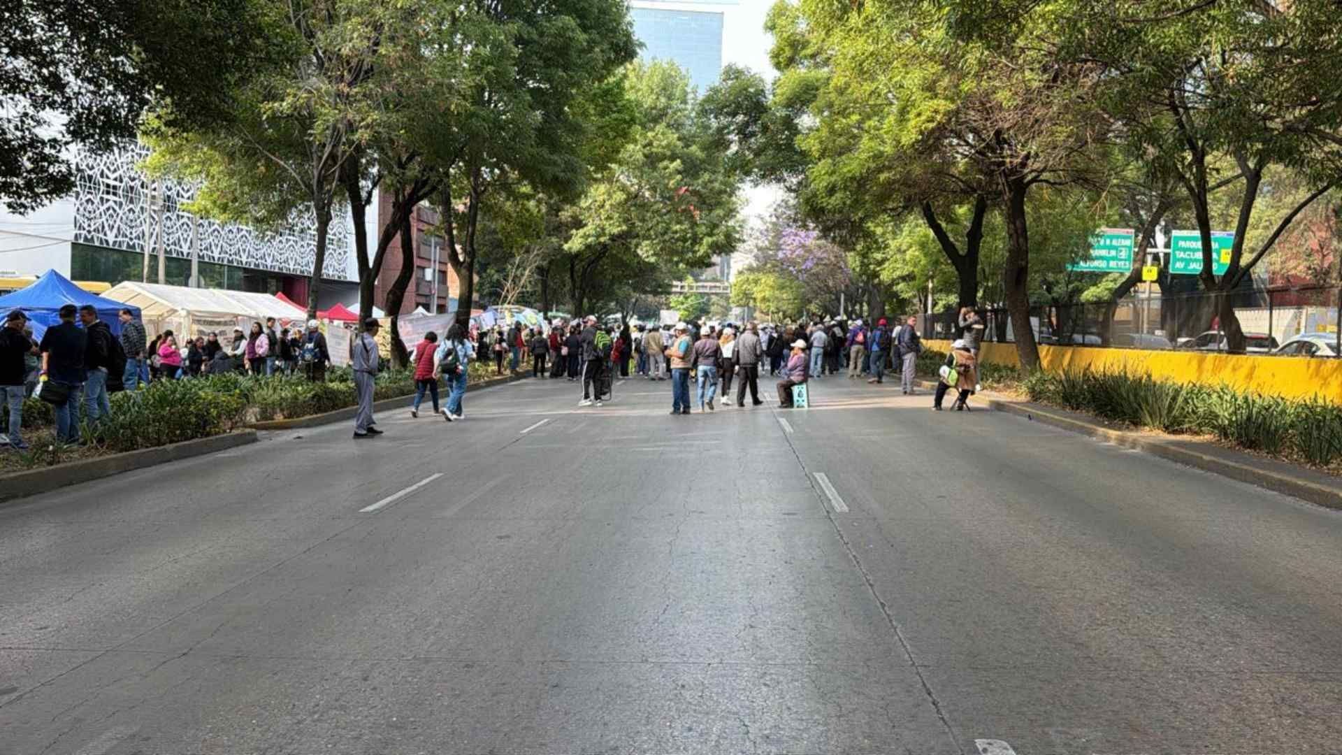 Bloqueo en Circuito Interior, alcaldía Cuauhtémoc